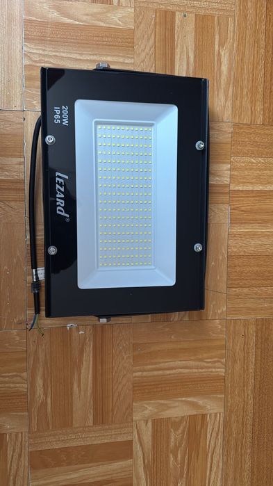 Светодиодный LED-прожектор