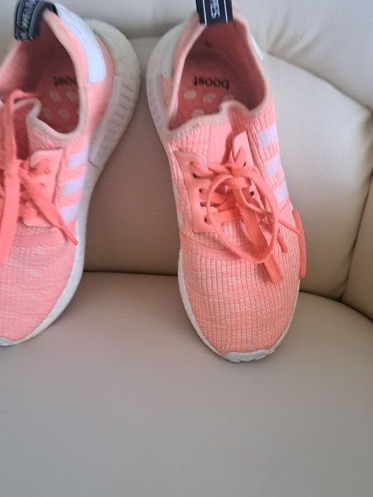 Adidași nr 40 fenei