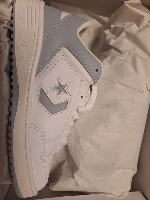 Pantofi sport (stil Converse)