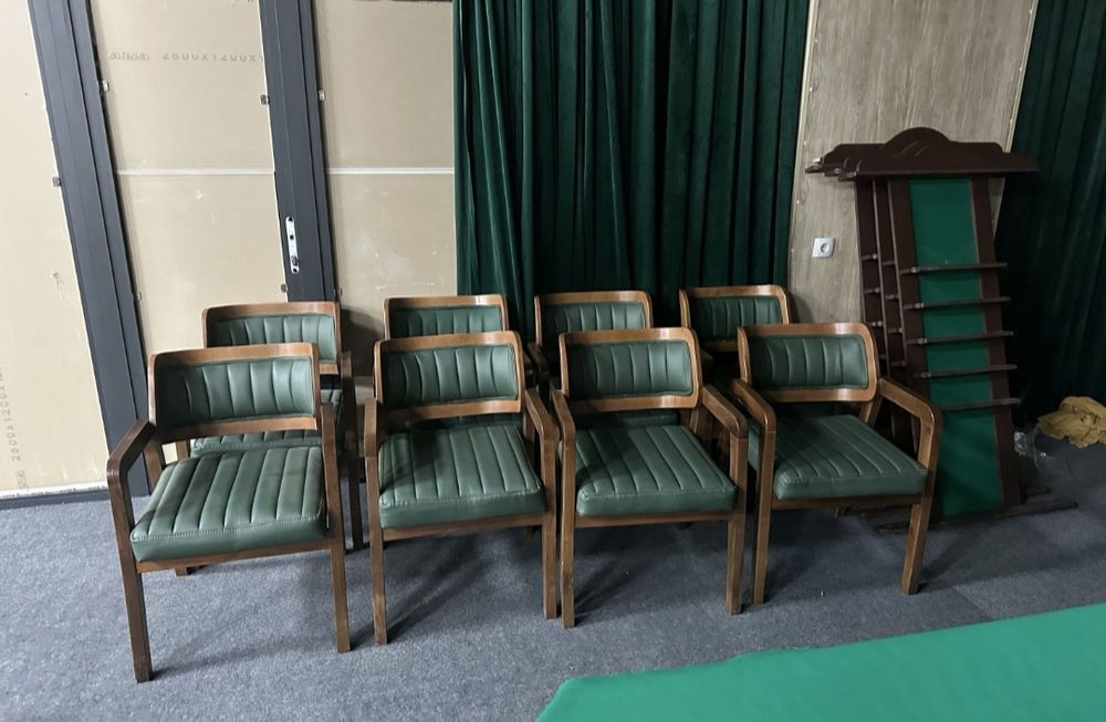 Stol stul Valentin yongoq