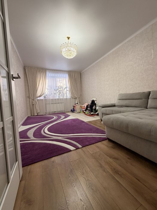 Продам квартиру на батыс 2