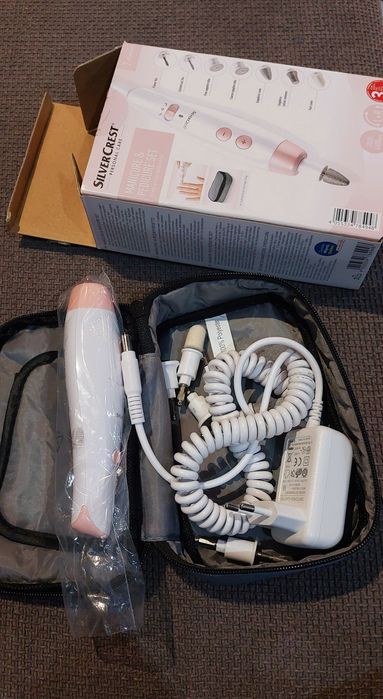 Комплект за маникюр и педикюр