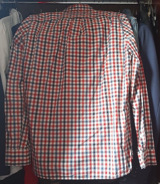 Cămăși diferite modele