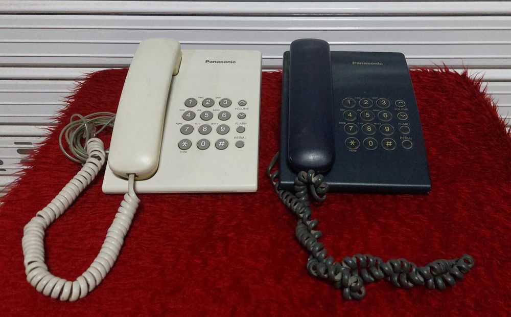 Ретро телефон червен 13 броя