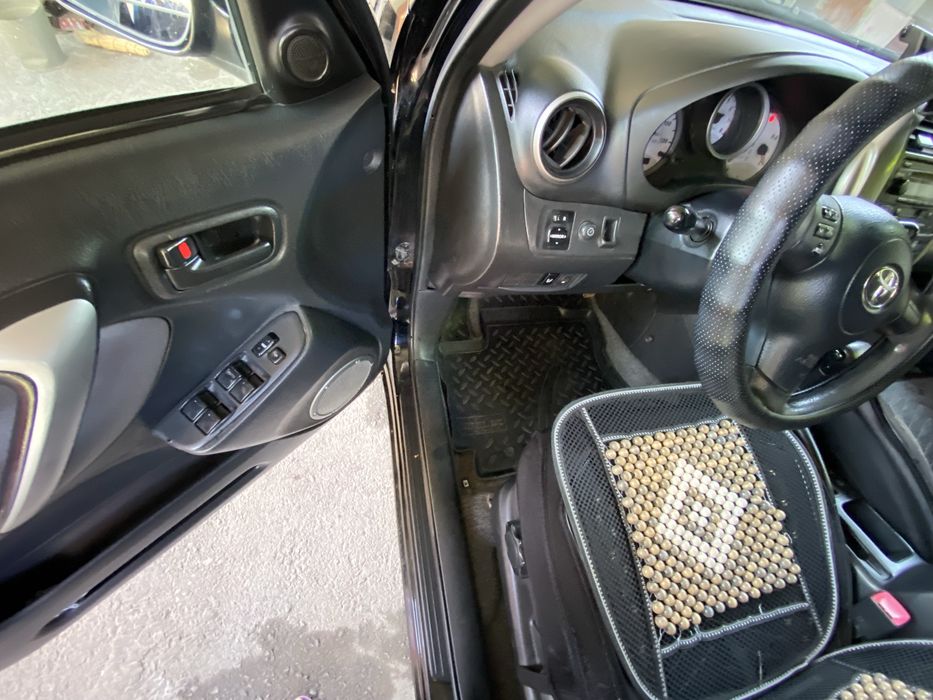 Продается Toyota RAV 4