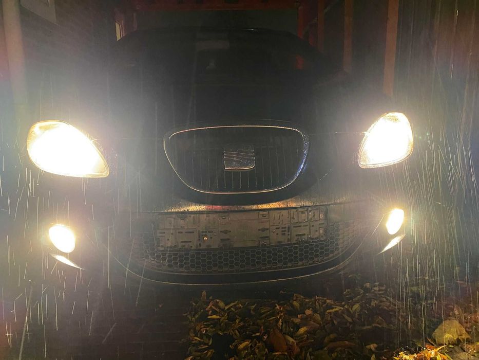 Seat Leon 2006год