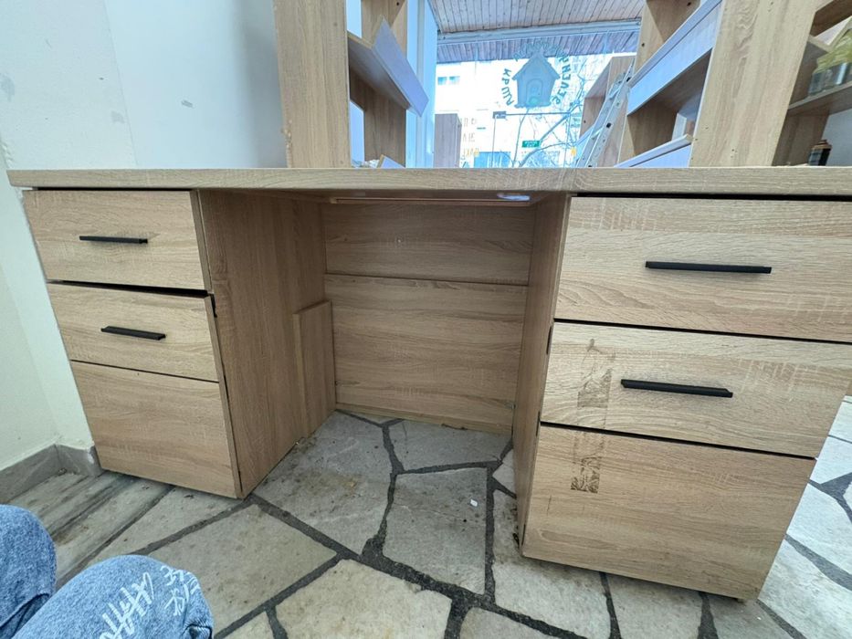 Масивно бюро от ПДЧ