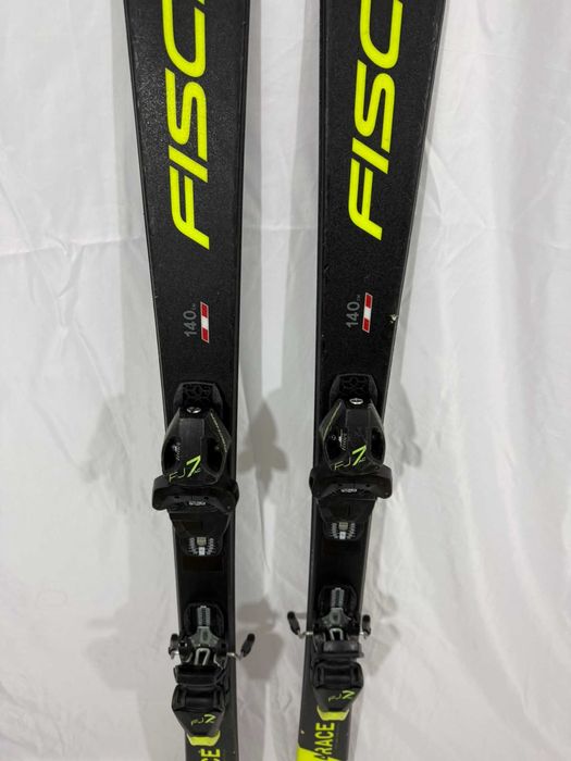 Ski schi copii carve Fischer RC4 Race JR 140cm