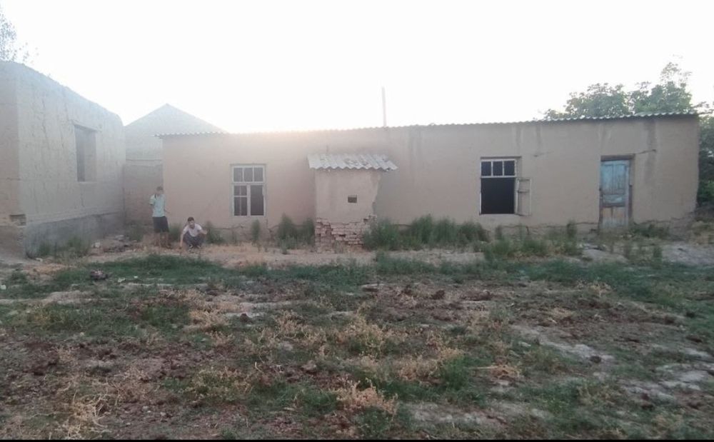 Samarqand viloyati pastdargom tumani iskandariy mahallai uy sotiladi