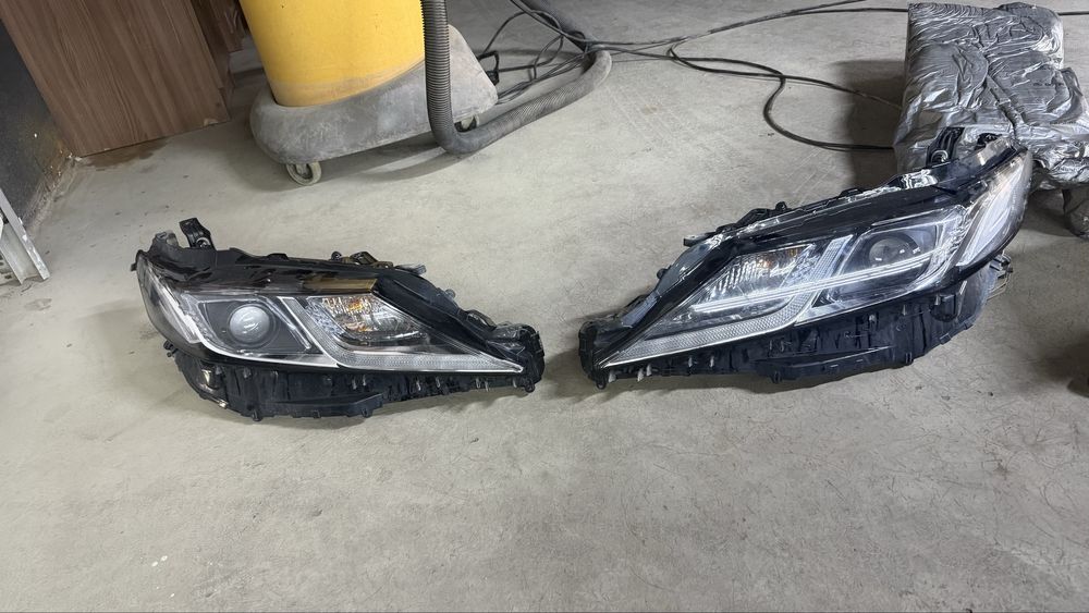 Фары оригинальные Camry 75 2023 года