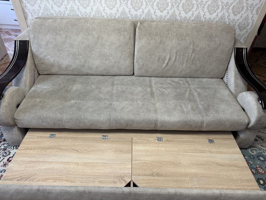 Продам ДИВАН Двухспальный