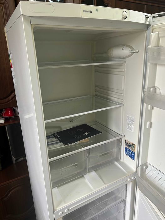 продам холодильник  INDESIT