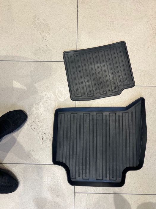 Коврики LX570 резиновые. Оригинал.