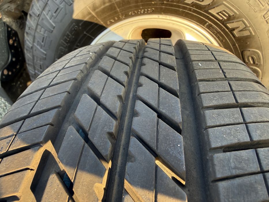 1бр. Лятна Гума 195/65R/15 -GOOD YEAR- DOT:0400- 7.8мм. *10€ за 1бр.*