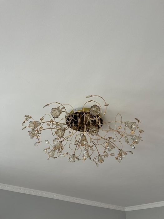 Люстра в шикарном состоянии