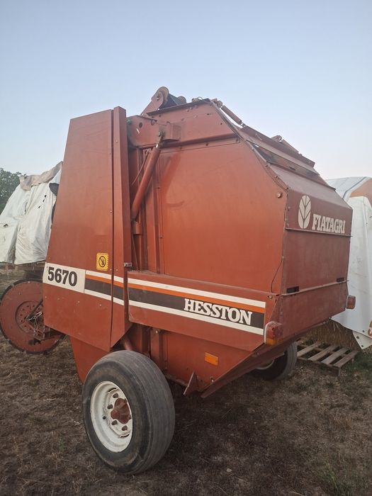 Balotiera Fiatagri-HESSTON 5670