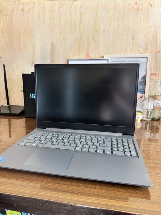 Ноутбук Lenovo