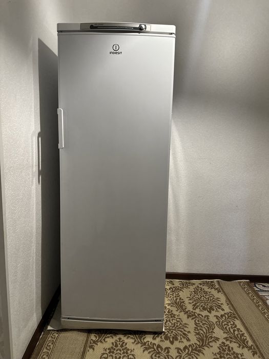 Морозильник Indesit