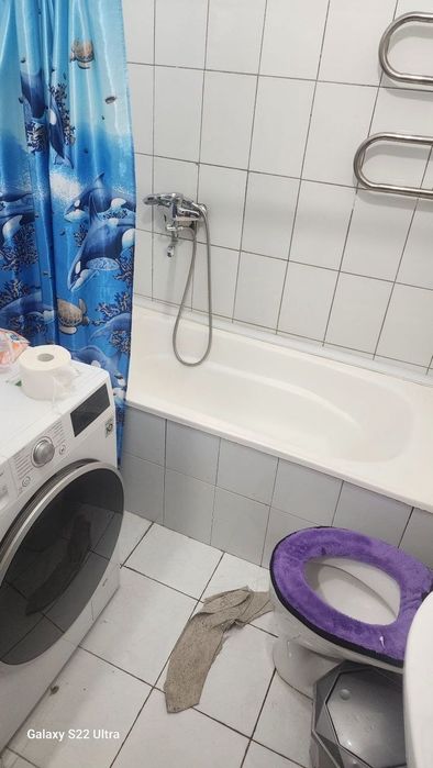 продам двух комнатних квартиратира