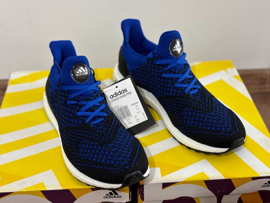Мъжки маратонки Adidas Ultra Boost, синьо-черни с Boost подметка