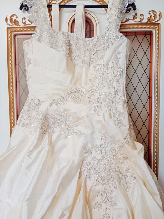 Продам Свадебное платье Amelia Casablanca