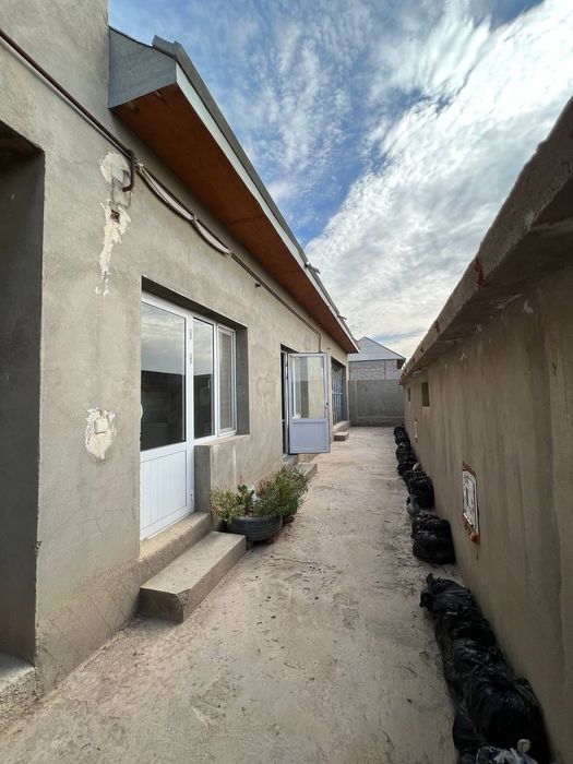 Issiq xona (parnik) sotiladi