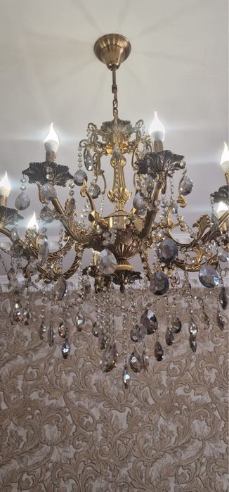 Продам люстру срочно!