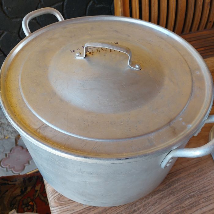 Продам кострюлю 40 л