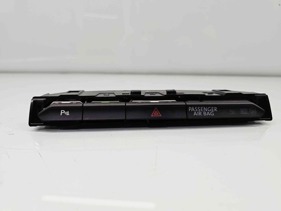 Buton avarii Volkswagen Passat B8 (3G2) [Fabr 2015-prezent] 3G2853769