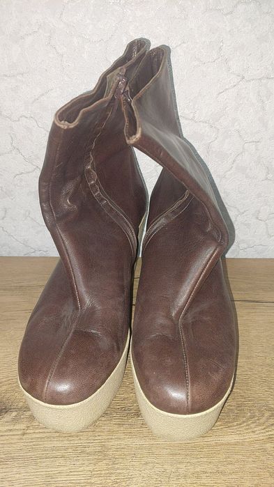 Botine din piele
