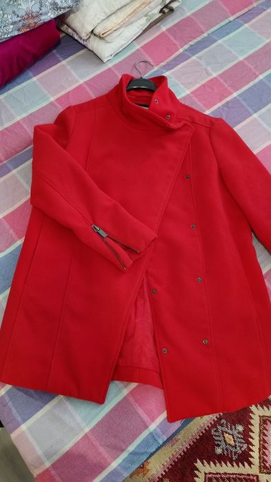 Продам пальто манго