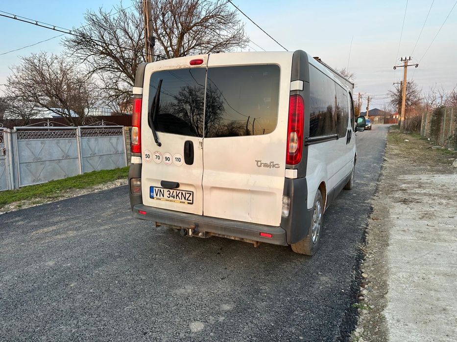 Renault trafic 8+1 2013