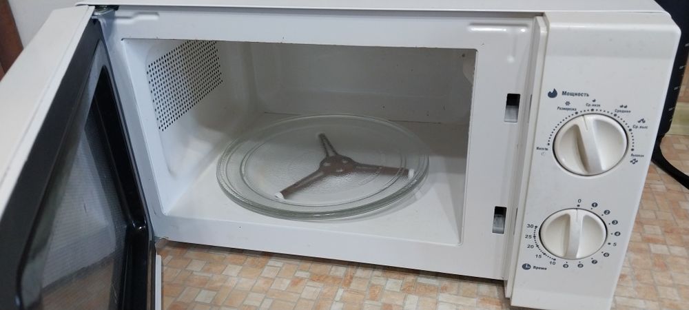 Продам микроволновую печь
