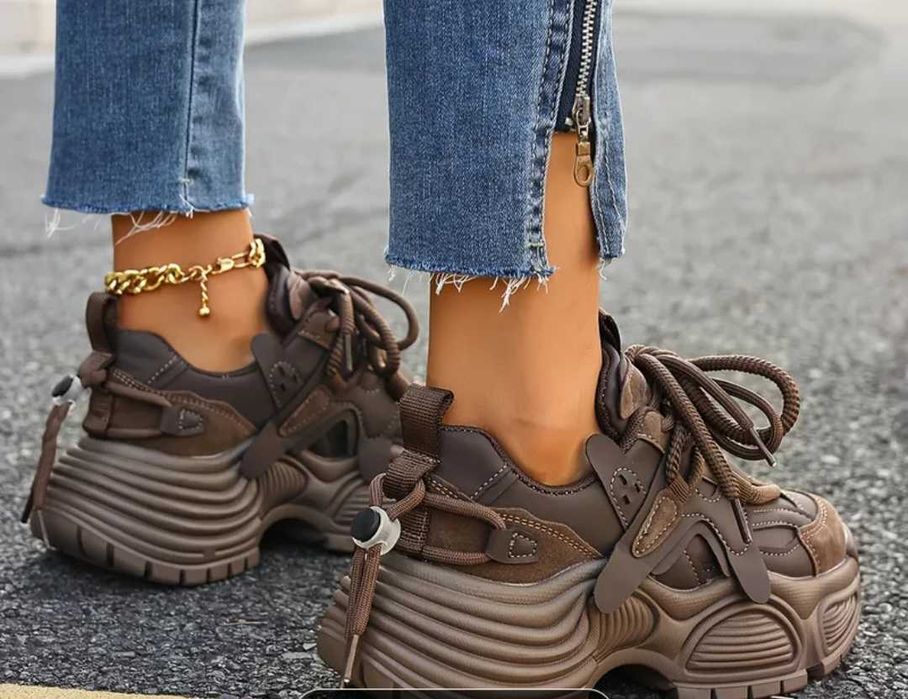 Маратонки кафеви