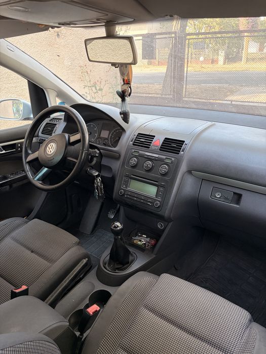 VOLKSWAGEN Touran 2004 — imagine 5