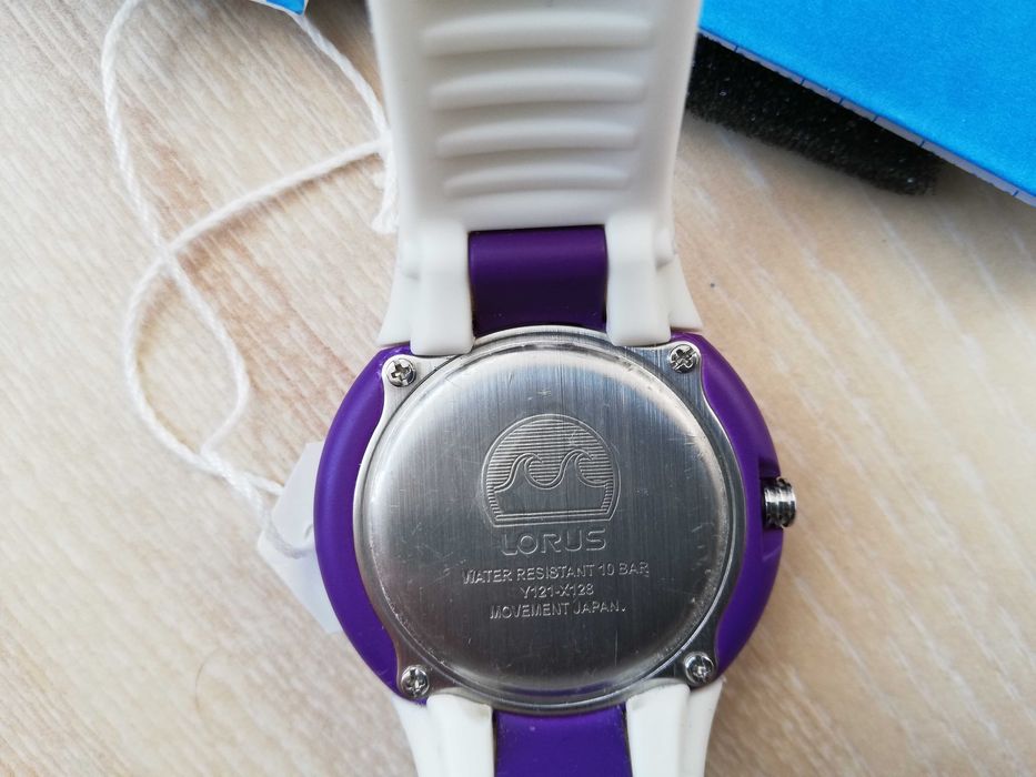 Дамски силиконов часовник Lorus Watch RRX61DX9