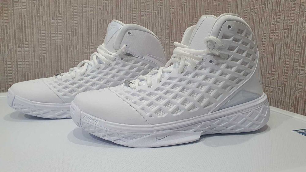Чисто нови Nike Kobe 3 Protro “Halo” №43 – Оригинални  2025 модел