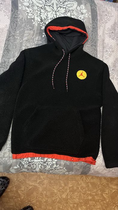 Черен суитшърт на Jordan