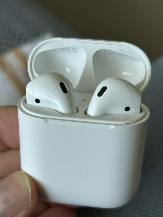 AirPods 2 - casti nefuntionale