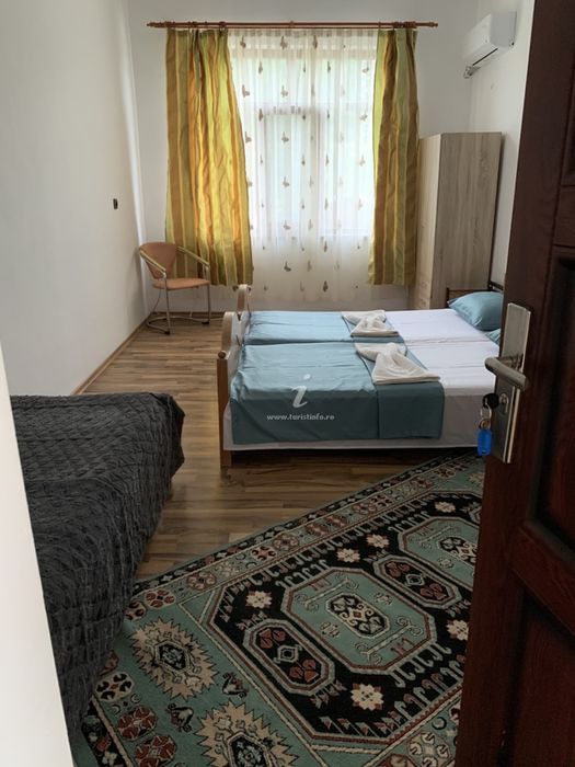 Cazare Dubova/  locație  cu piscină si ciubar în Dubova