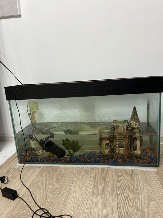 Продается Аквариум 80литров