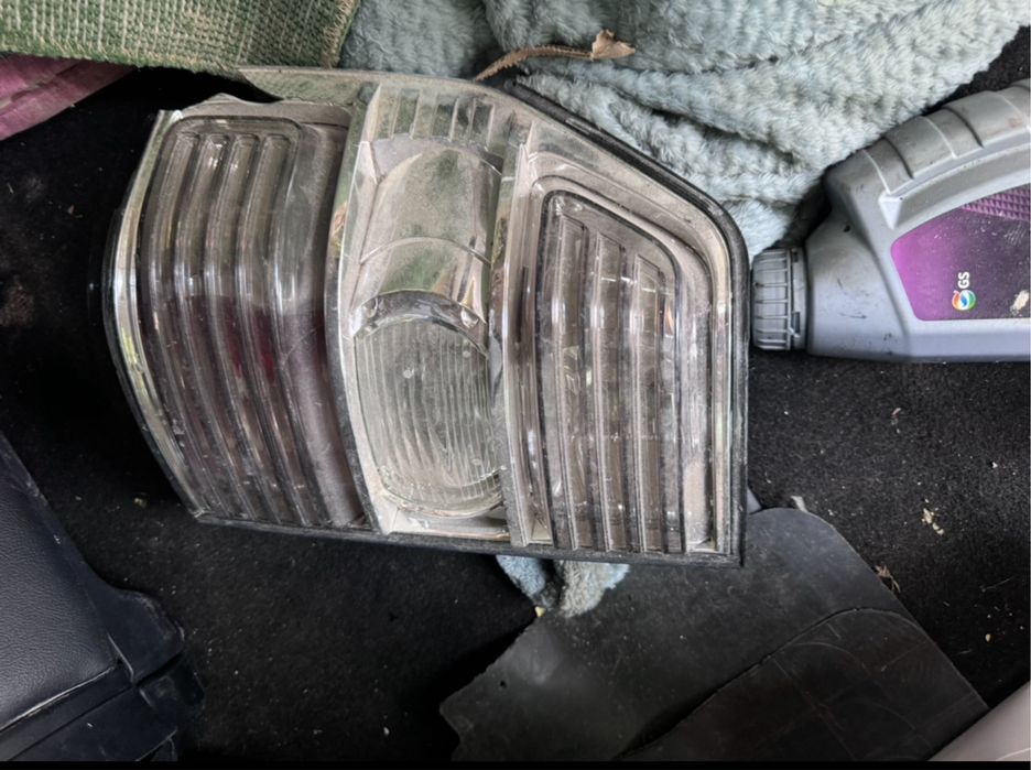 митсубиси паджеро 4, Фары