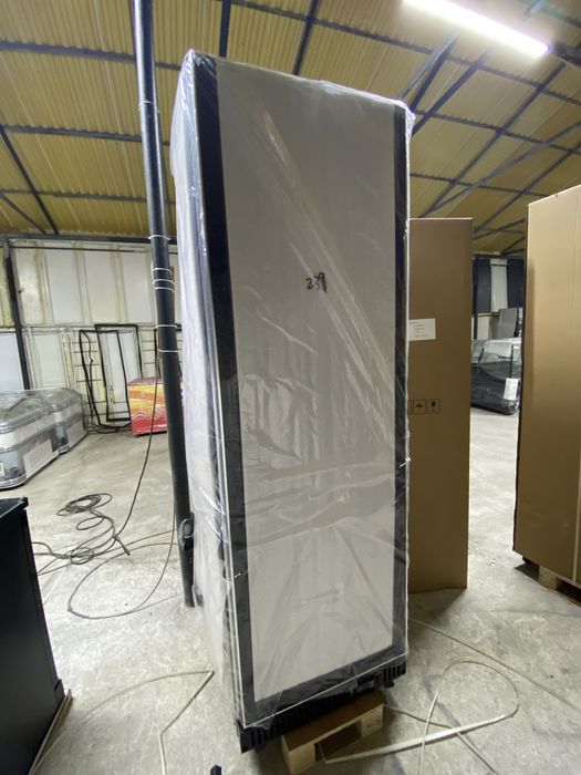 Vitrina frigorifica verticala neagra