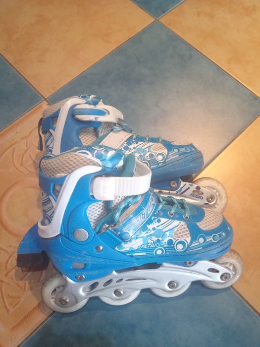 Продам роликовые коньки