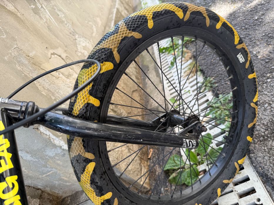 Колело bmx vans гуми