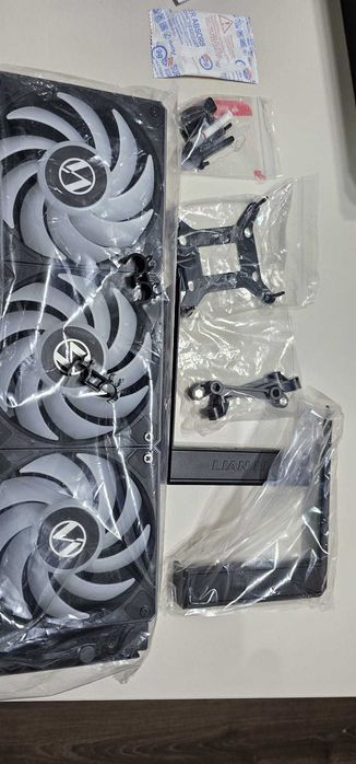 Cooler Lian Li Hydrosift