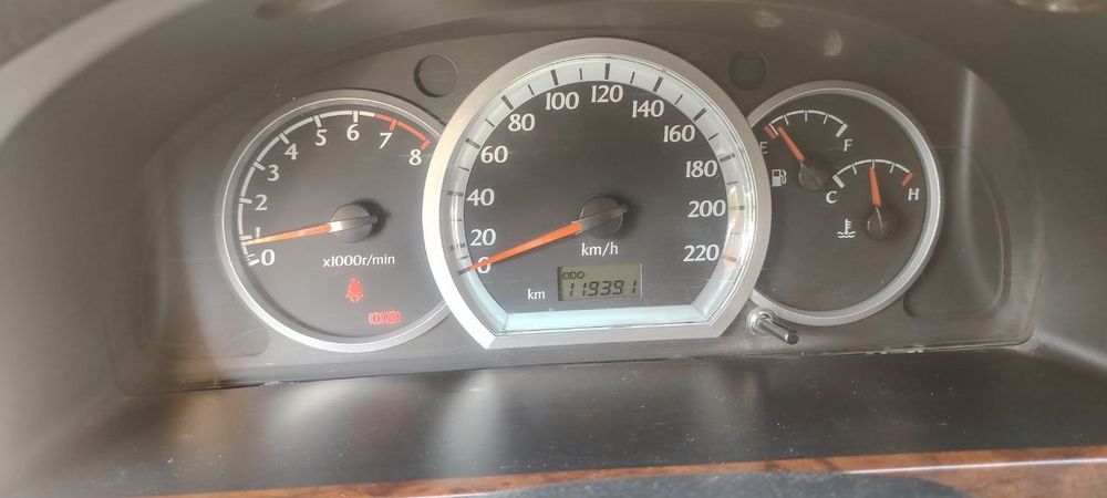 Продам  2015 года на бензине состоянии хорошее