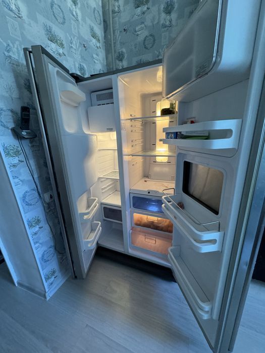 Продам холодильник