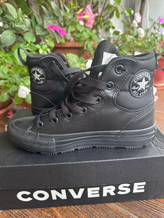 Tenesi băieți Converse