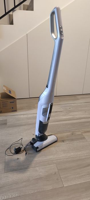 Aspirator Vertical Bosch Flexxo Serie 4, 25.2V - Pentru Piese / Bateri